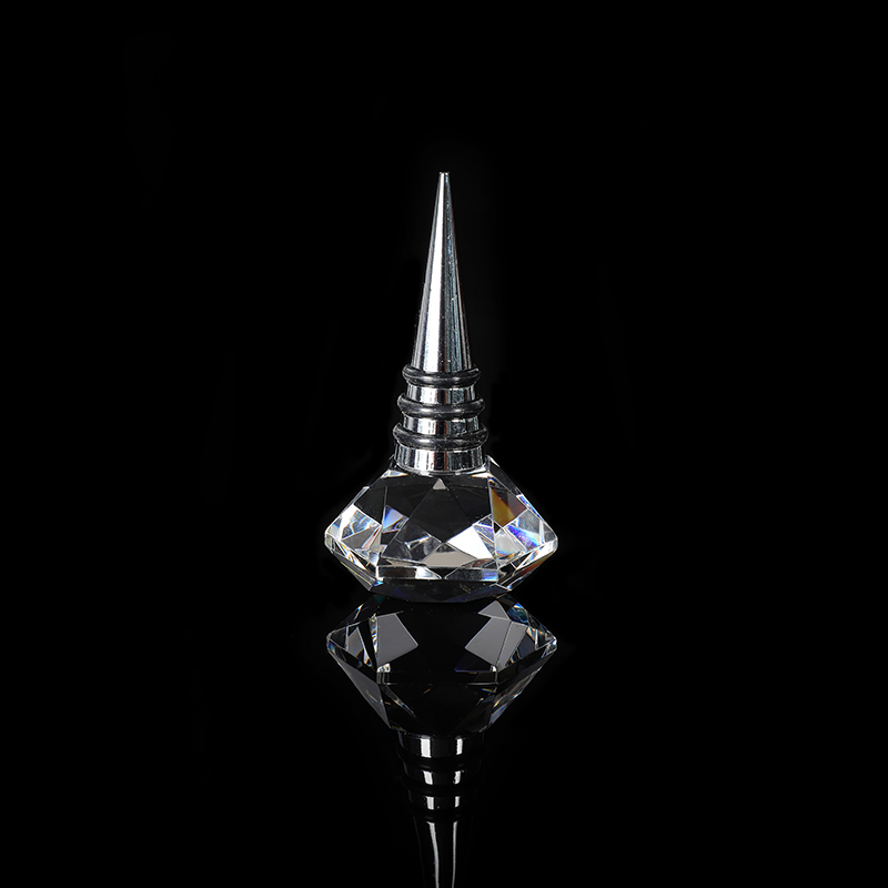Clear Crystal Diamond Faceted Wine Stopper