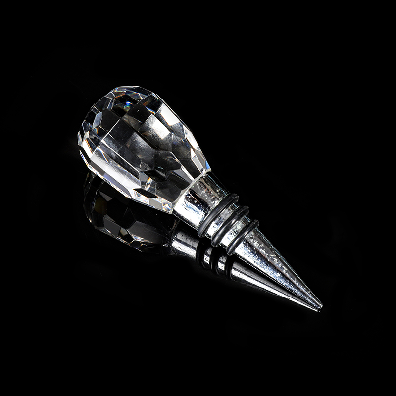 Oval Faceted Crystal Diamond Wine Stopper